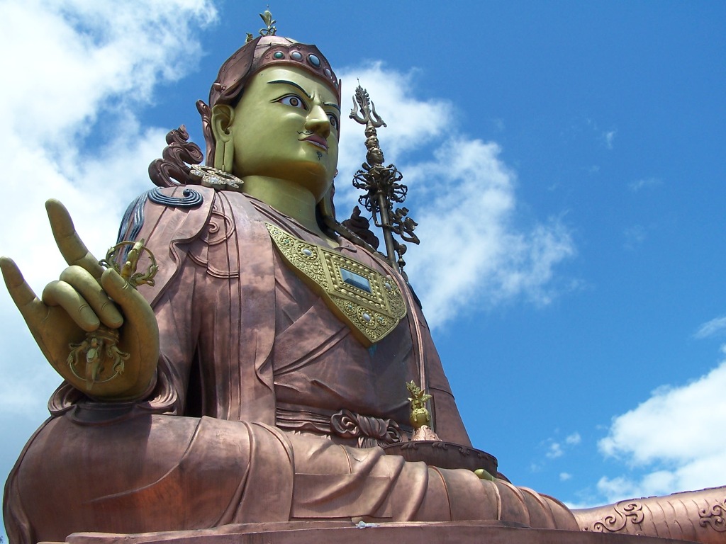 https://d3r8gwkgo0io6y.cloudfront.net/upload/Namachi village01.jpg